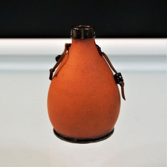 Guyana Caribbean Decorative Pottery Vintage 1998 Artist Signed Earth Tone 4.5 In - Picture 3 of 7